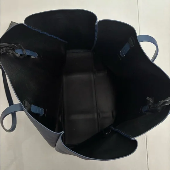 Balenciaga Everyday Tote Bag Leather Small Navy Blue Color